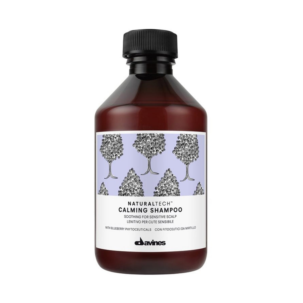Davines Natural Tech Calming Shampoo. Umirujući šampon bez parabena i sulfata nježno čisti osjetljivo, iritacijama sklono vlasište.