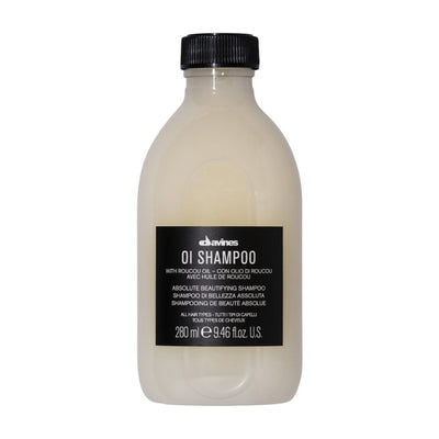 Davines Oi Shampoo. Mliječni šampon s Rocou uljem prikladan je za svakodnevno čišćenje svih tipova vlasišta.